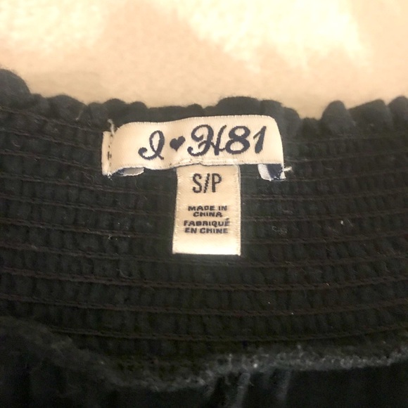 ❌SOLD❌ Forever 21 Black Cozy Romper with Pockets - Picture 8 of 8